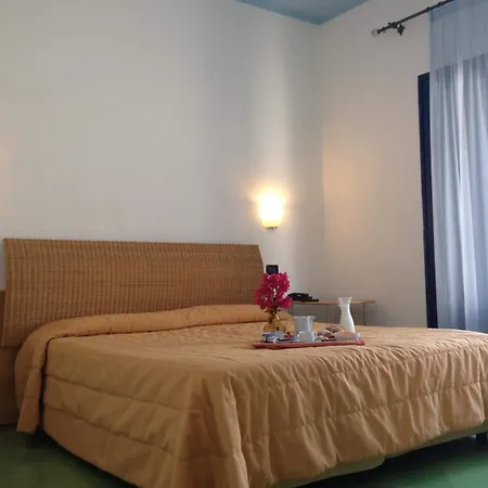 Aura Hotel Vulcano (Isola)